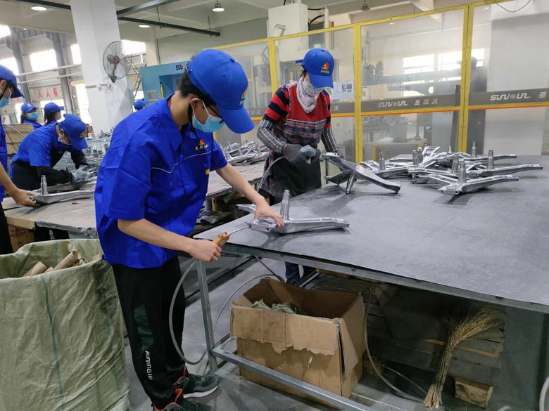 体验企业工作场景，着眼未来砥砺前行——技术交流启示录